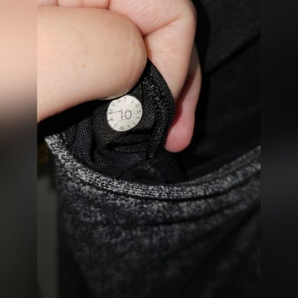 Lululemon Power Pose Tank Heathered Black Size 10 - Picture 15 of 15